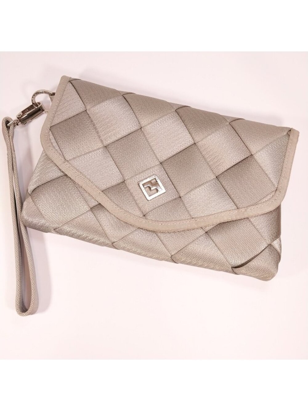 Maggie Bags Gray Woven Seatbelt Handbag Clutch Purse 11" x 7" Removable Strap